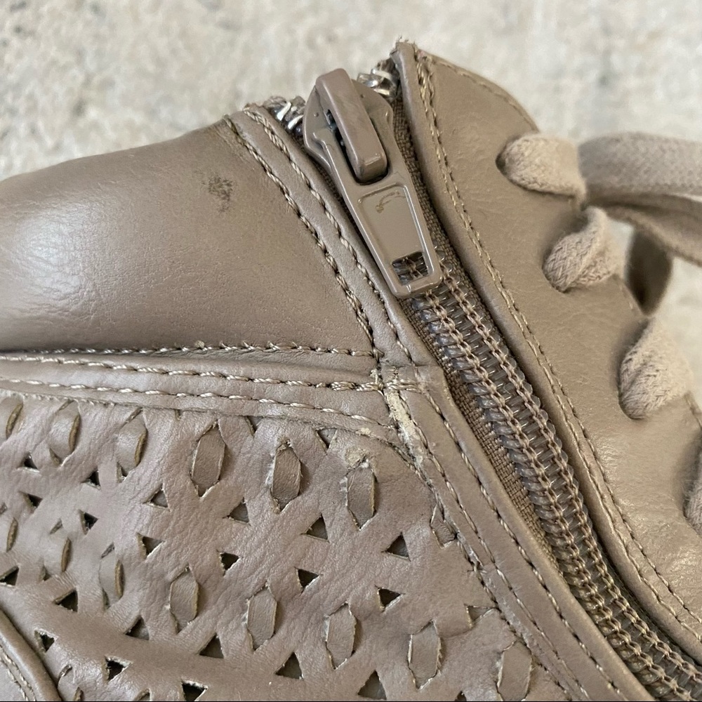 Steve Madden Explorre High Top Sneakers Dark Taupe - Picture 11 of 11